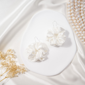 Cercei Mătase White Elegance